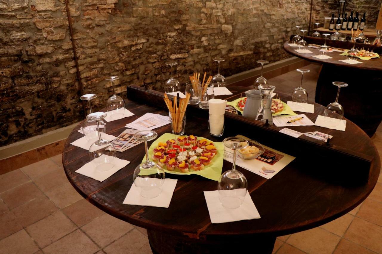 Casa Re - B&B E Vino A Montabone 外观 照片